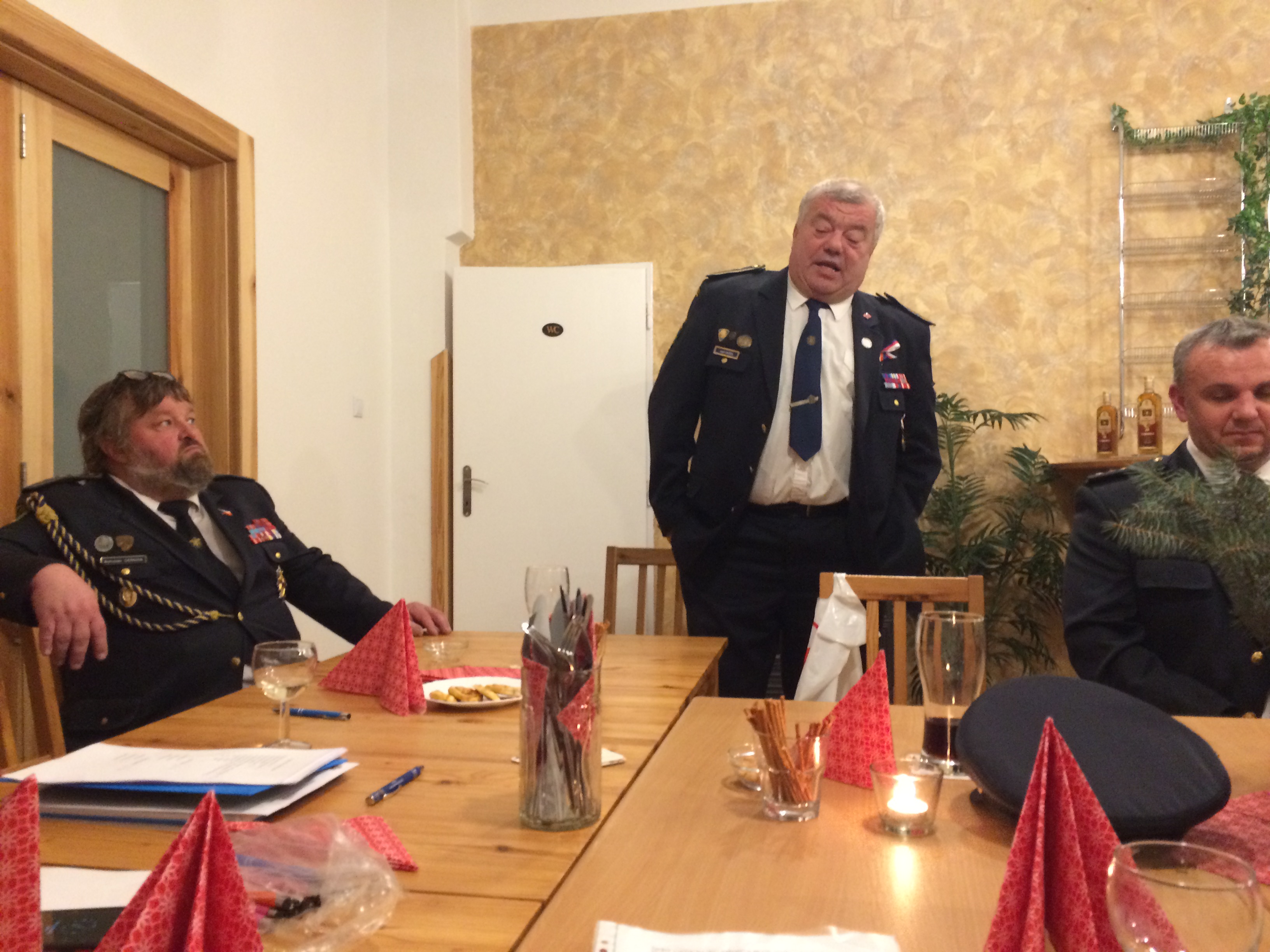 2B5F7CEB-3A55-4FC8-A940-C7ADCC7DEBEB