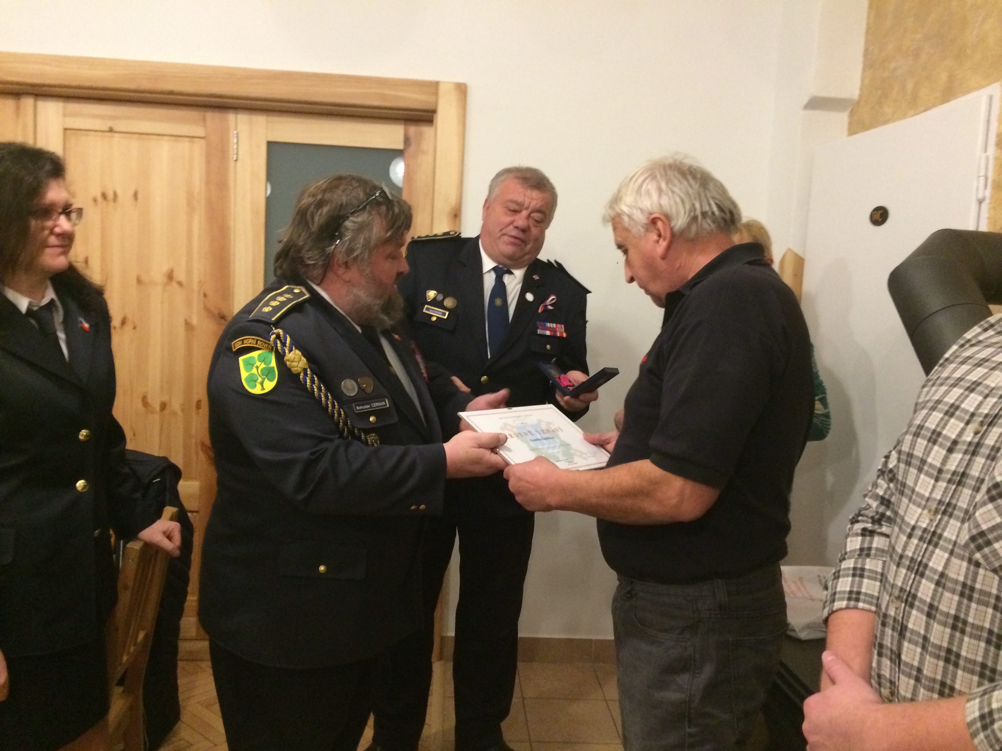 A8C155C4-C4A1-4AA5-950C-DBEBD3A44622