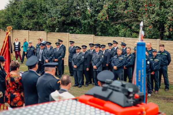 D5E9255C-D7FF-48F4-BF6E-F7A7D5763630